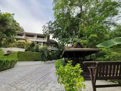 On The Hill Karon Resort - 30