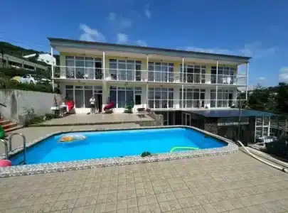 у бассейна - 2