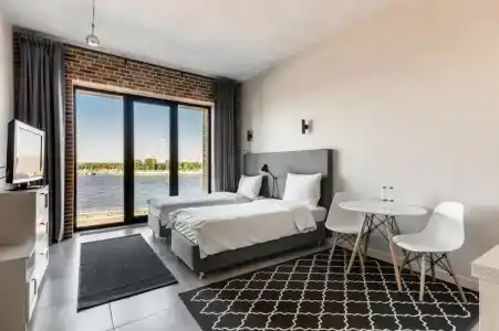 Docklands - 82