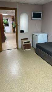 Нефтяник - 43