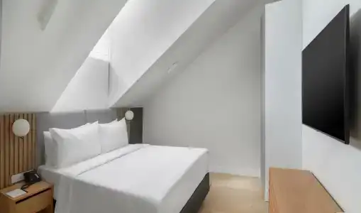 The Basilian Minsk, Curio Collection By Hilton - 130