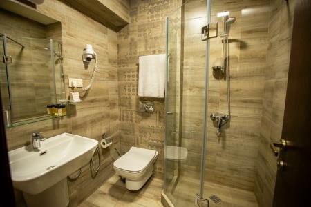 Seventeen Rooms - 59