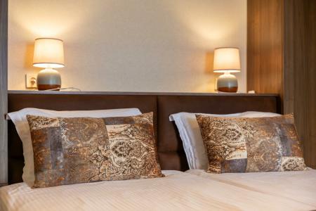 Seventeen Rooms - 58