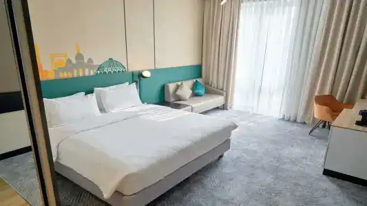 Holiday Inn City - 101