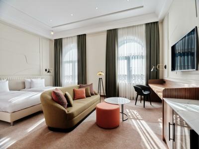 Crowne Plaza, An Ihg Hotel - 89