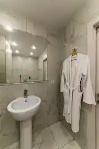 Room12 - 87