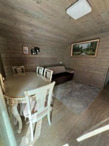 TAU HOUSE - 70