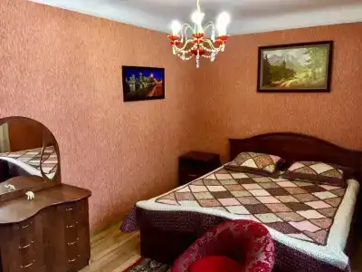 Дом у Звонницы монастыря с баней - 7