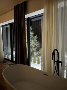 Residence - 90