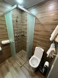 Room12 - 100