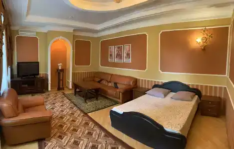 на Дворянской 35 - 56