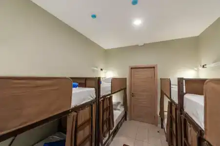 Азовский - 73