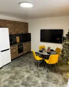 Introvert House - 60