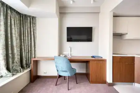 ApartMezhdunarodnaya - 94