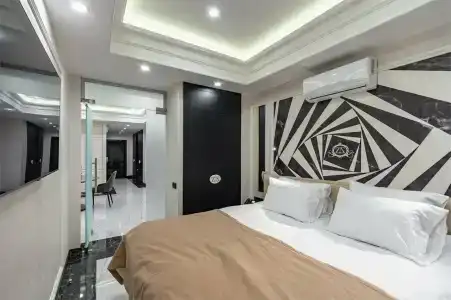 Зазеркалье - 106