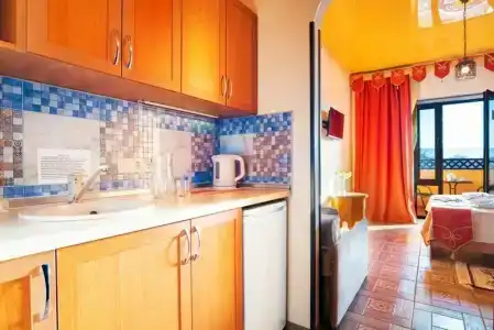 на Черноморской - 208