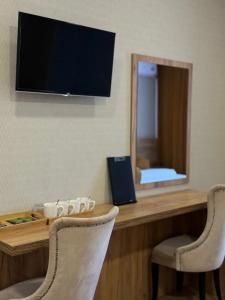 Петровский - 83