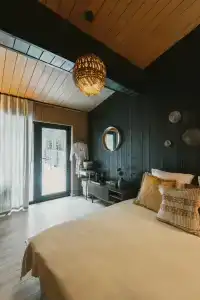 Место под соснами - 50