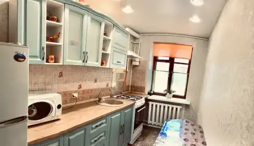 Дом у Звонницы монастыря с баней - 8