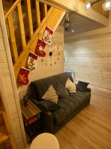 Holiday House - 75