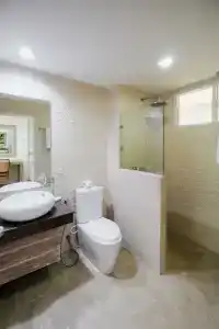 Ark Bar Beach Resort - 31