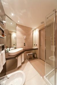 Rmh Modena Des Arts - 53