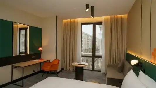Holiday Inn City - 100