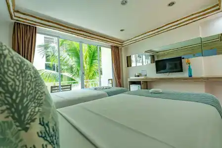 Ark Bar Beach Resort - 88