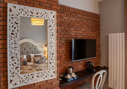 Seventeen Rooms - 116