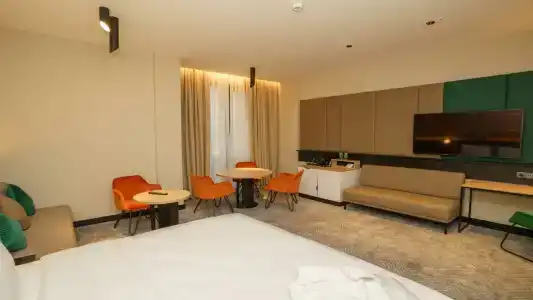 Holiday Inn City - 98