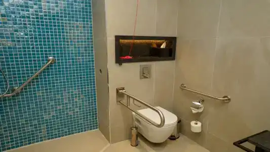 Holiday Inn City - 129