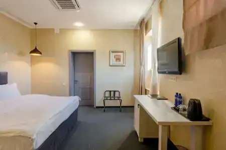 Day Inn - 114