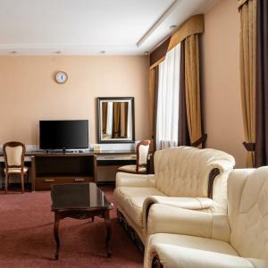 Губернский - 104