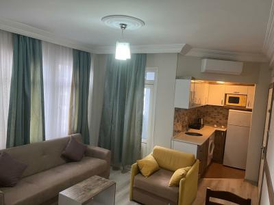 Cleopatra King Apart - 69