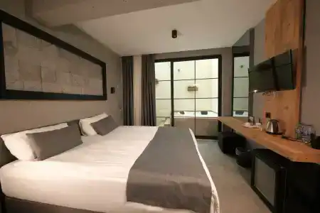 Mielo Lara Boutique  - 56