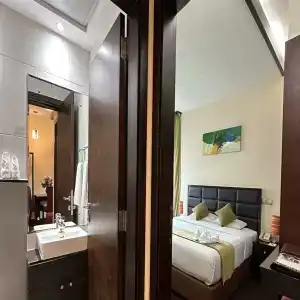 Marina View Deluxe Apartment - 84