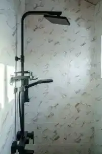Треугольный домик в лесу с горячей купелью - 82