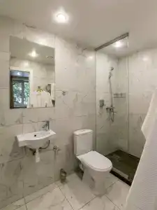 Room12 - 75