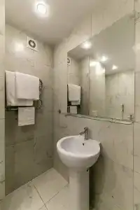 Room12 - 89