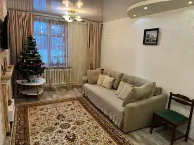 Дом у Звонницы монастыря с баней - 11