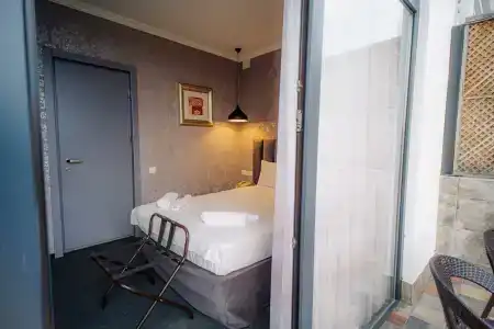 Day Inn - 142