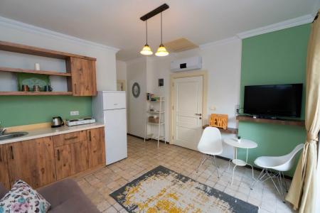 The Suite Apart - 140