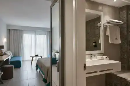 Atlantica Aeneas Resort - 15