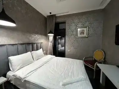 Day Inn - 65