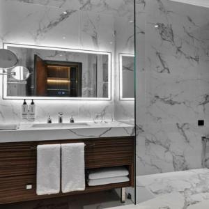 Crowne Plaza, An Ihg Hotel - 106