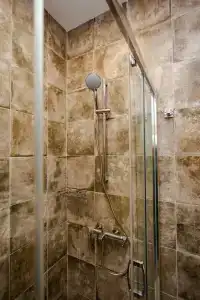Day Inn - 63