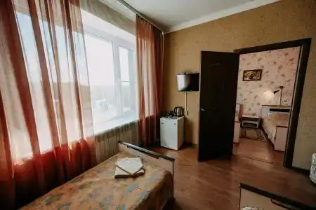858 км - 121
