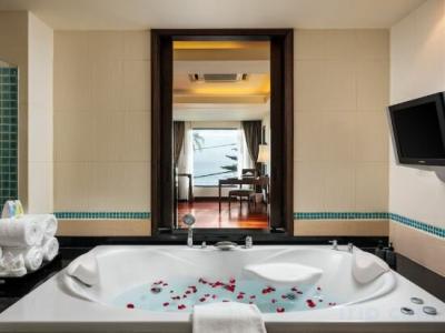 Patong Paragon Resort & Spa Sha Extra Plus - 166
