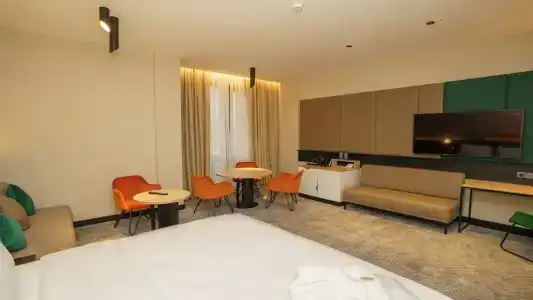 Holiday Inn City - 173