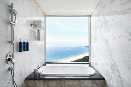 Four Points by Sheraton Danang - 68